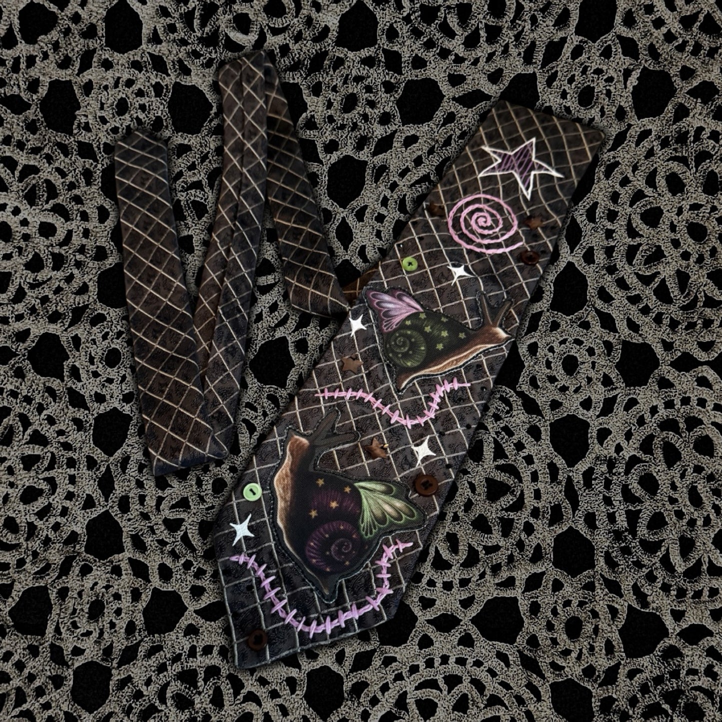 The Snail Fae Tie
